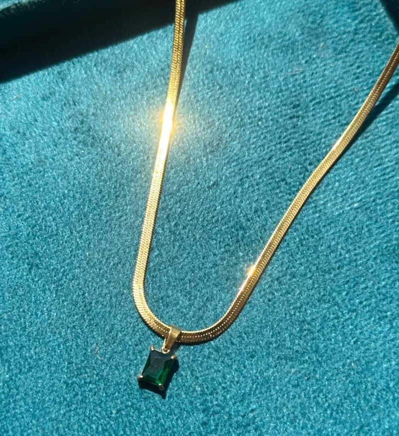 Emerald pendant snake chain