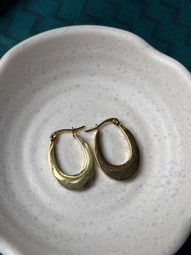 Anti-tarnish hoops