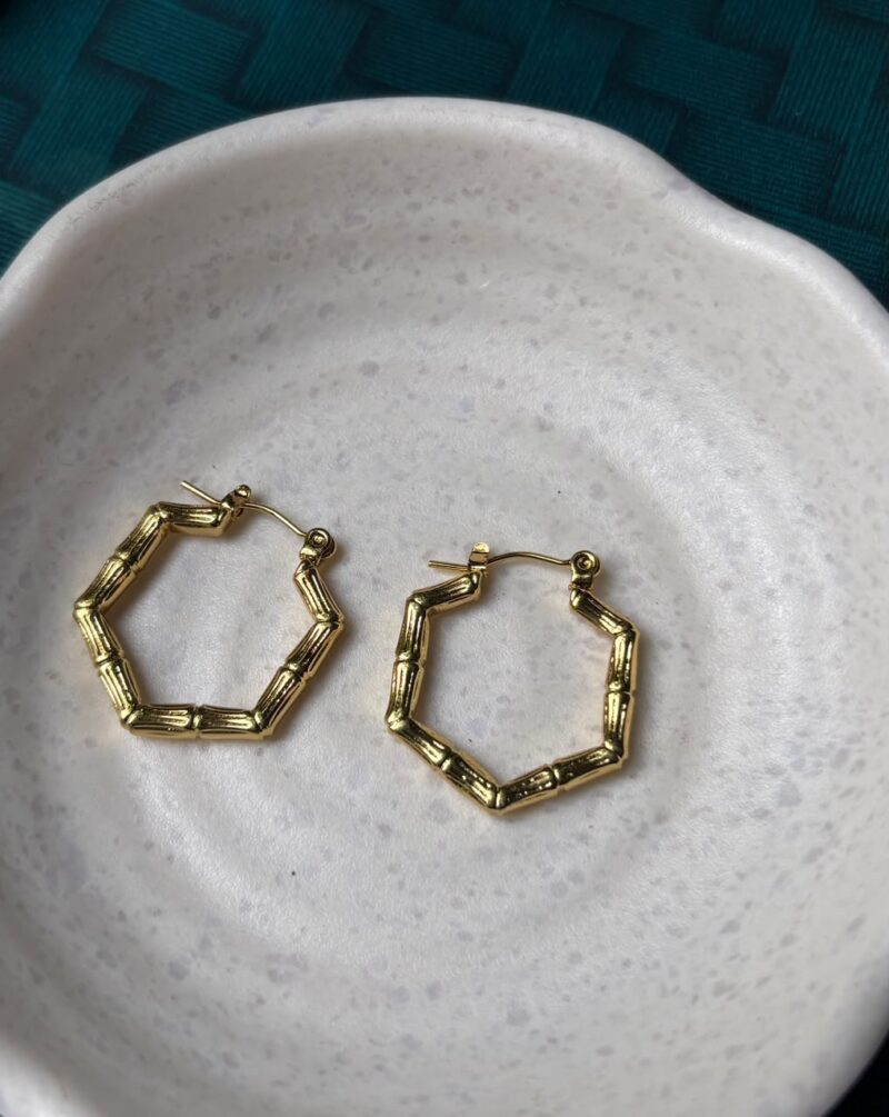 Anti-tarnish hoops