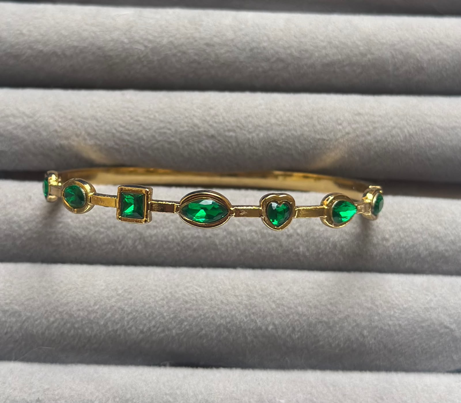 Green kada bracelet - Image 1