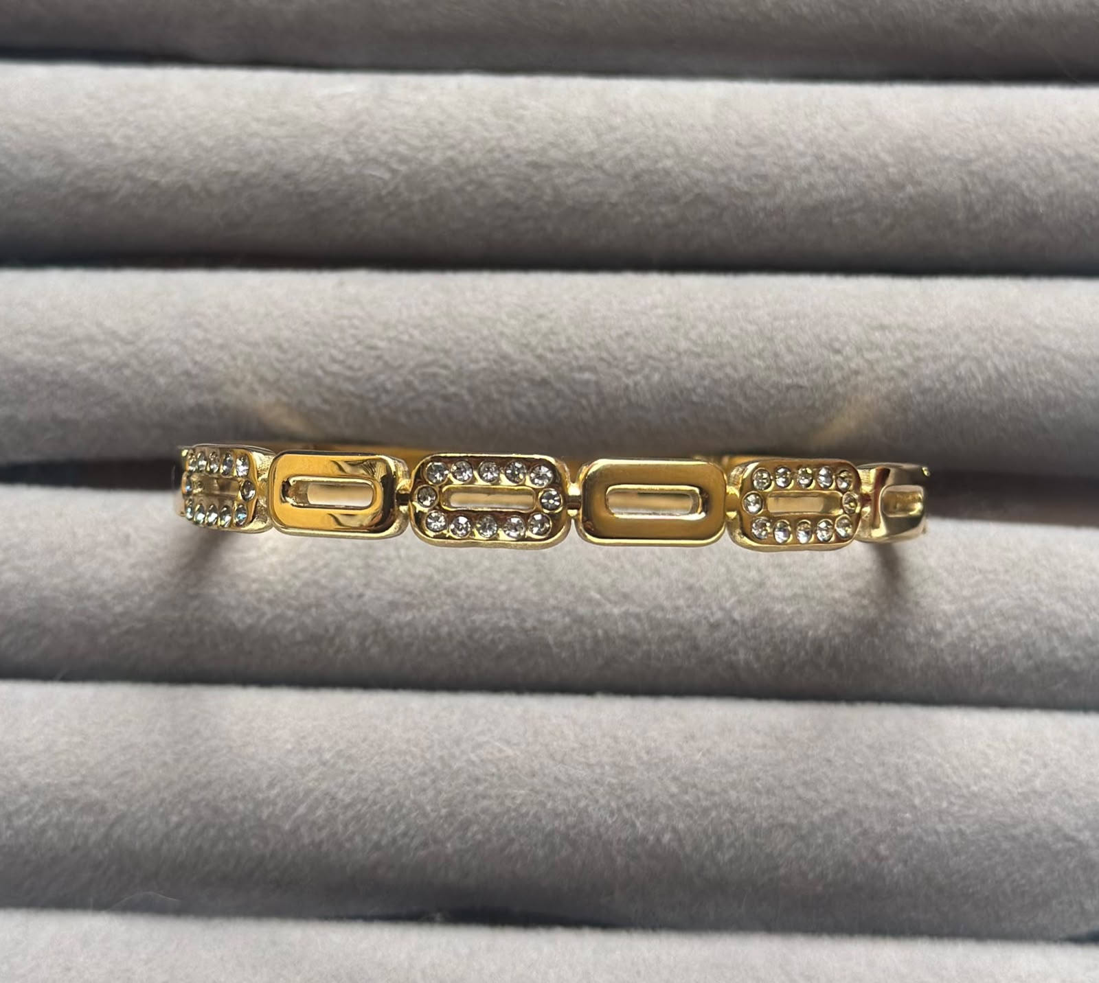 White cubic kada bracelet - Image 1