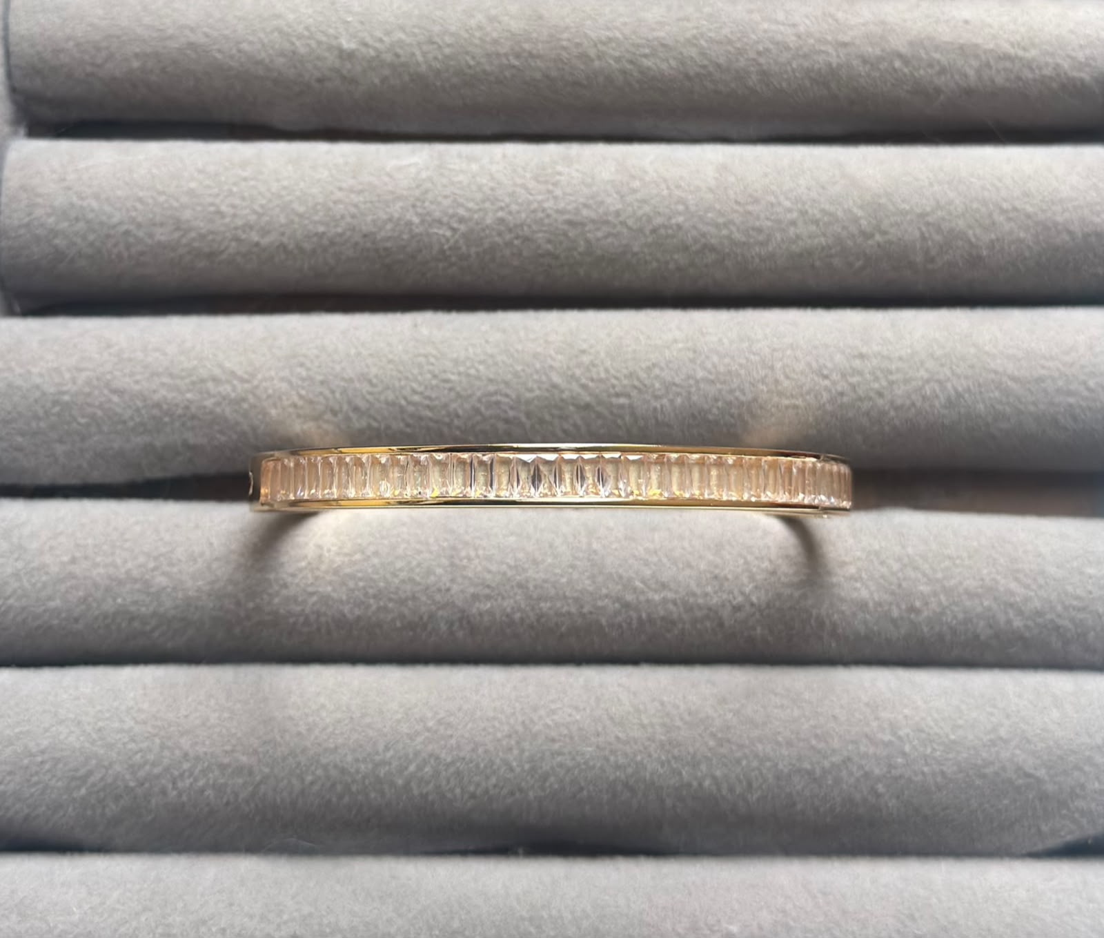 Full white kada bracelet - Image 1