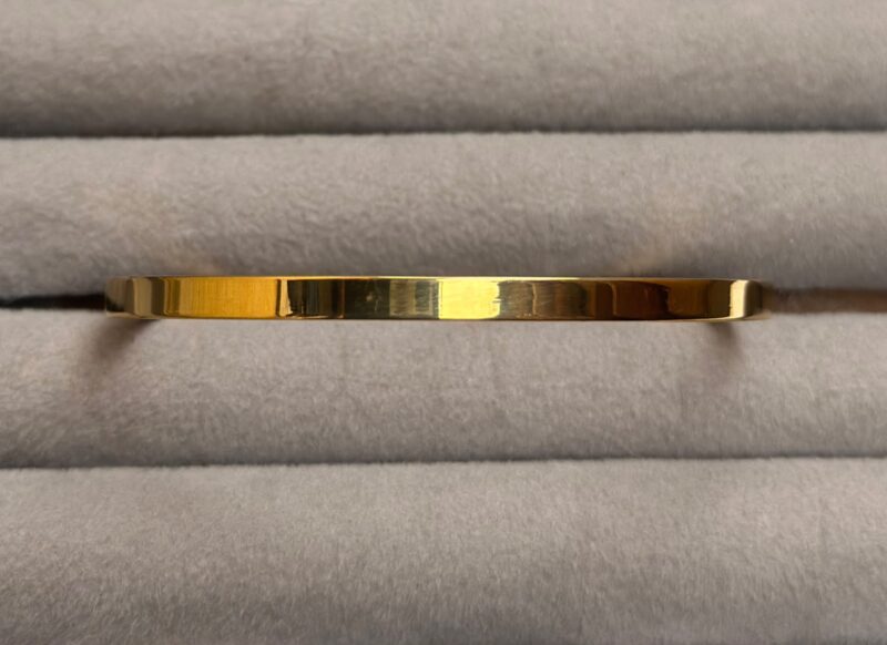Plain gold kada