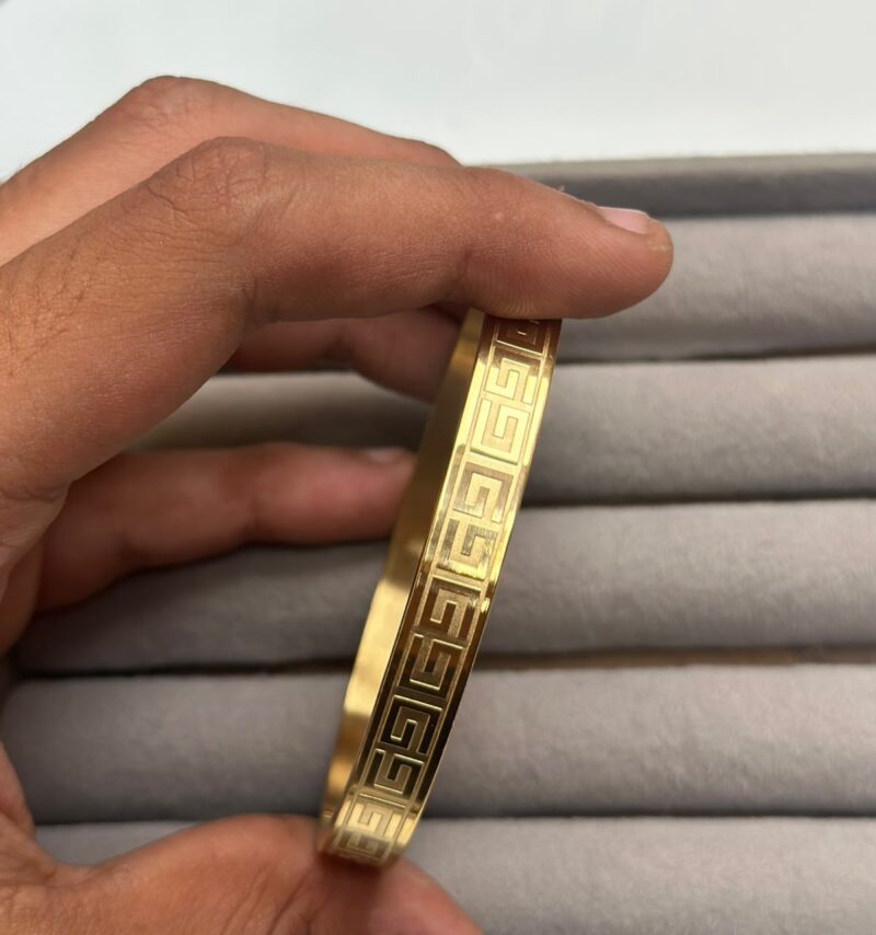Gold kada men