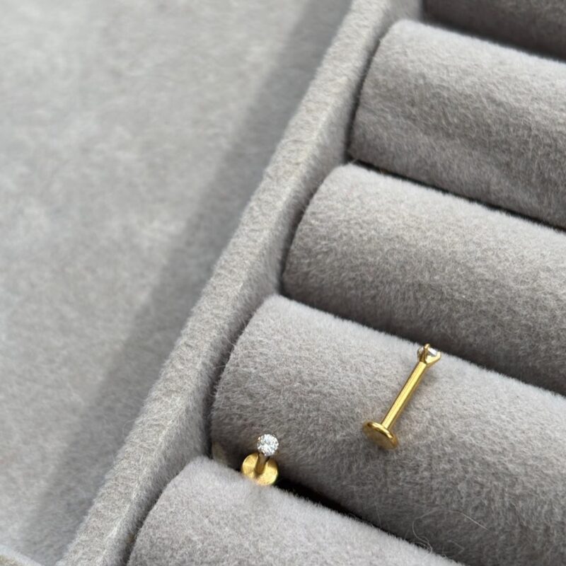 Stone stud (pair) - Image 2