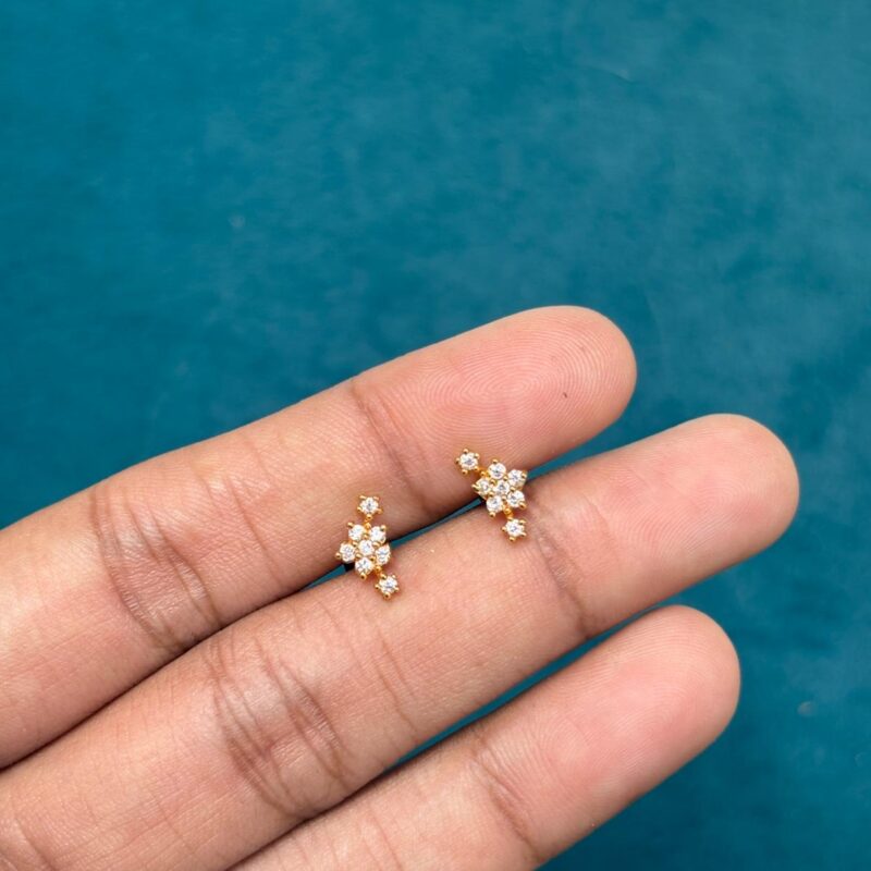 3 star helix stud - Image 1