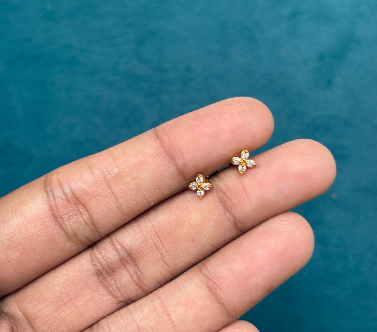 4 stone stud - Image 1