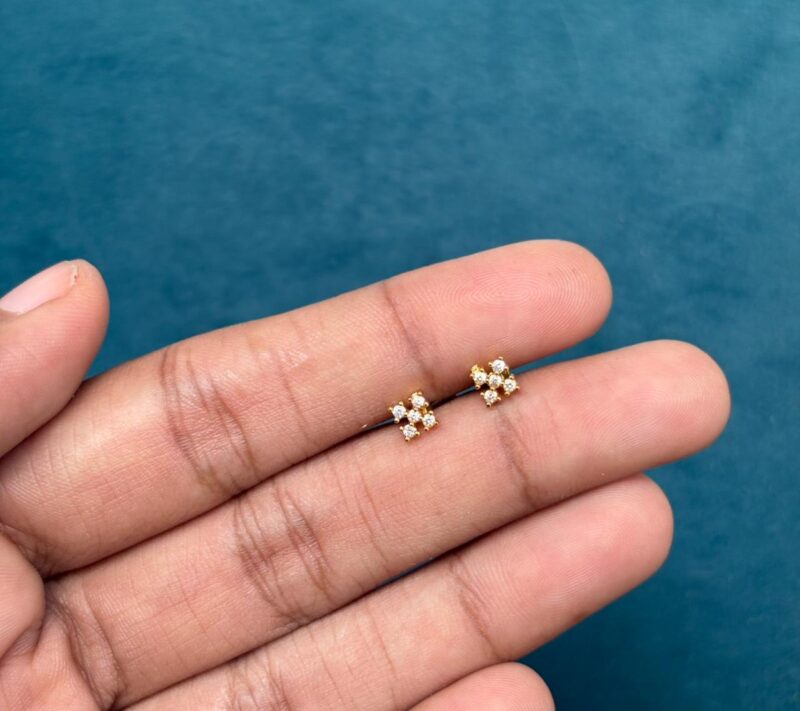 Box stone stud