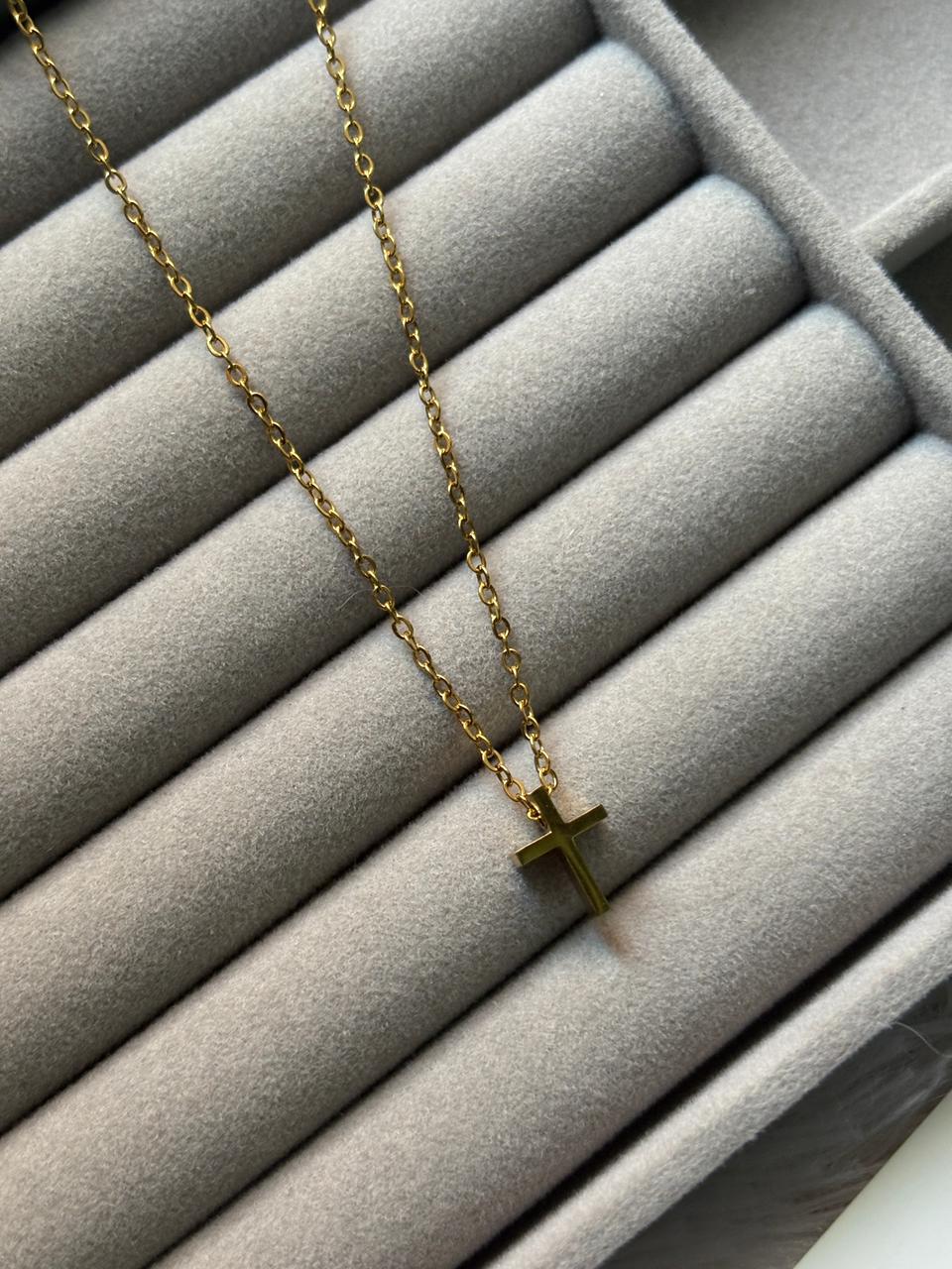 mini cross pendant gold chain stainless steel - Image 1