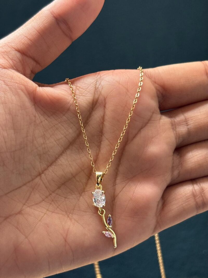 Tulip pendant chain