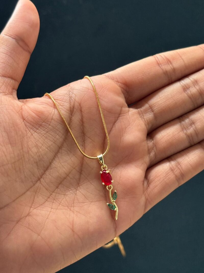 Red tulip chain