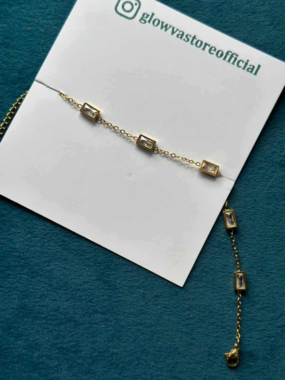 White stone bracelet - Image 1