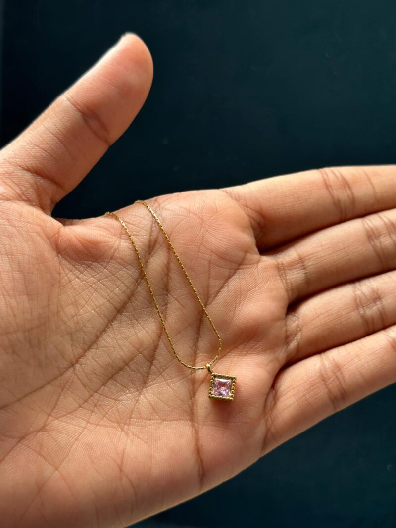 Pink pendant chain