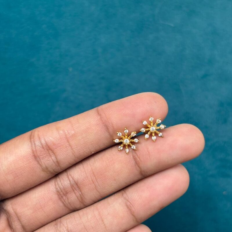 Big flower stud - Image 1
