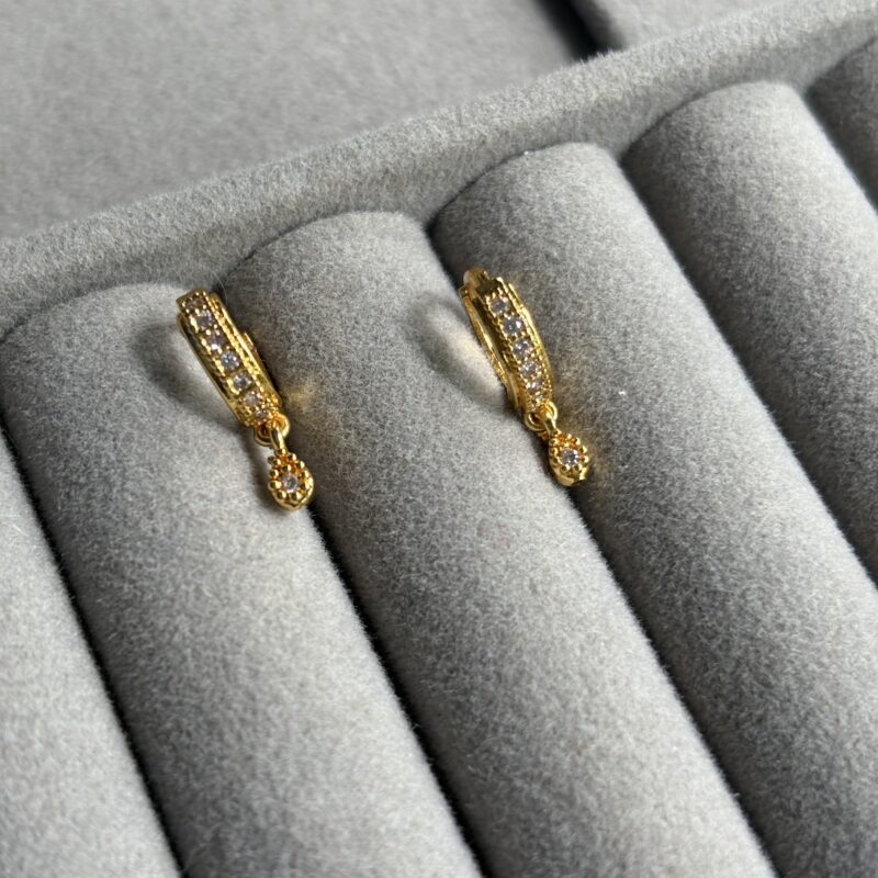 Drop hanging hoop earring - Image 1