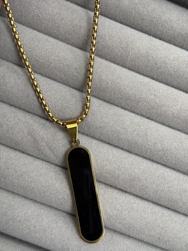 Black bar chain