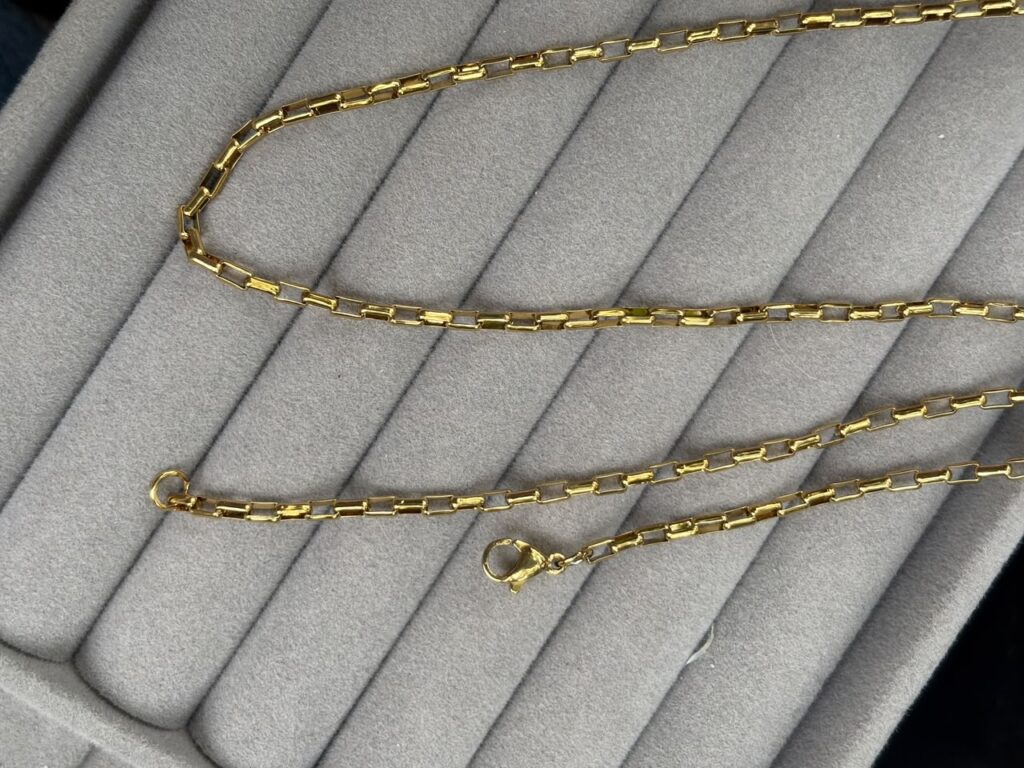 Mens chain