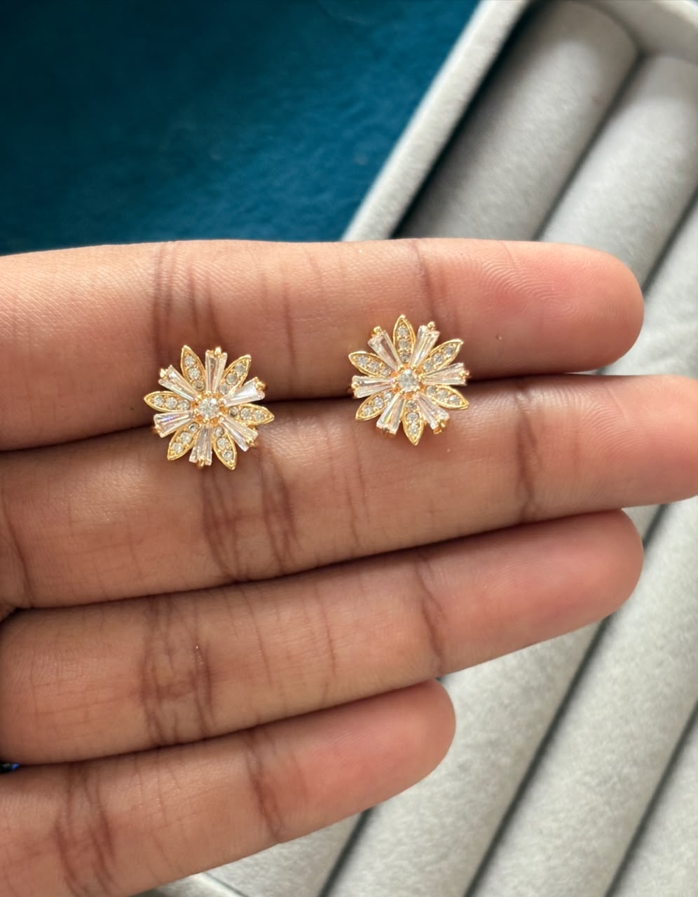 Anti-tarnish earring - Image 1