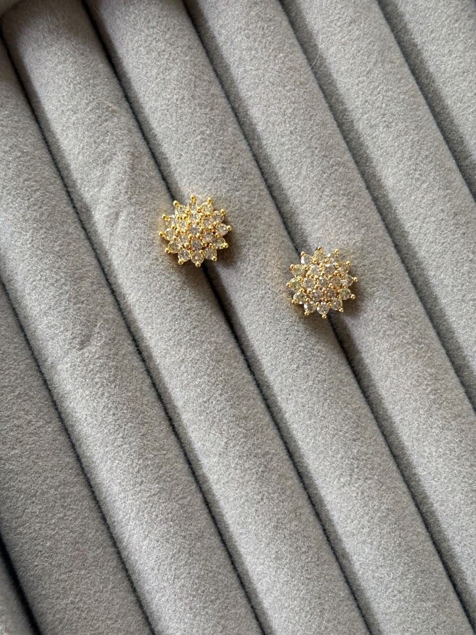 Anti-tarnish earring - Image 1