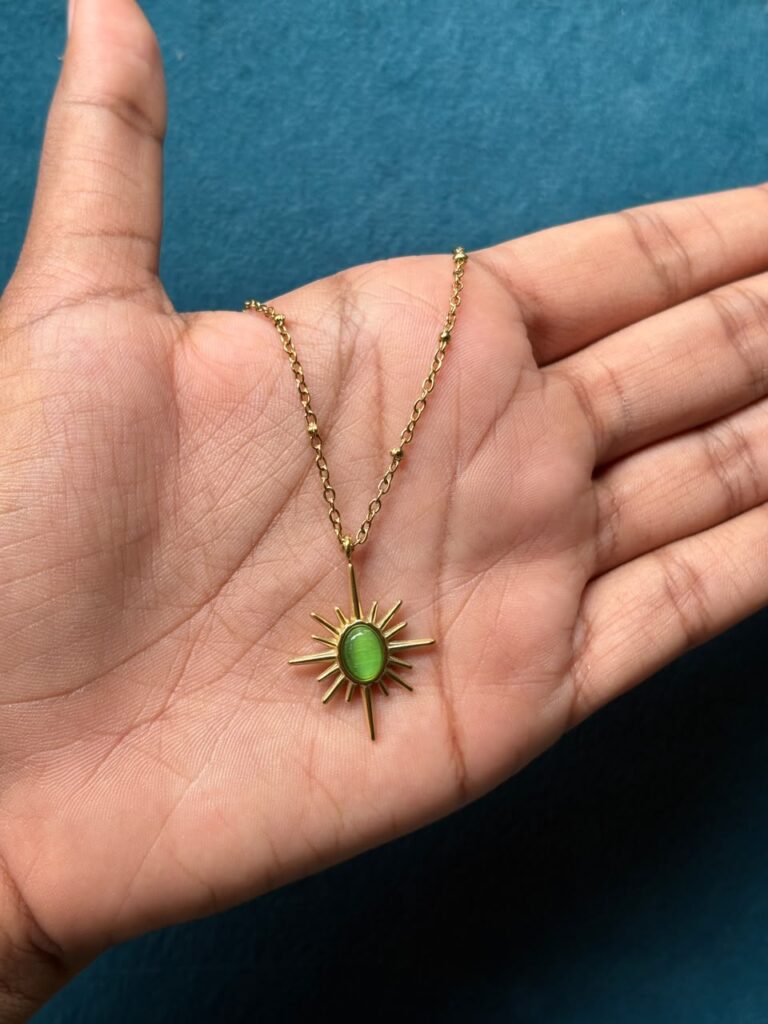 Green pendant chain