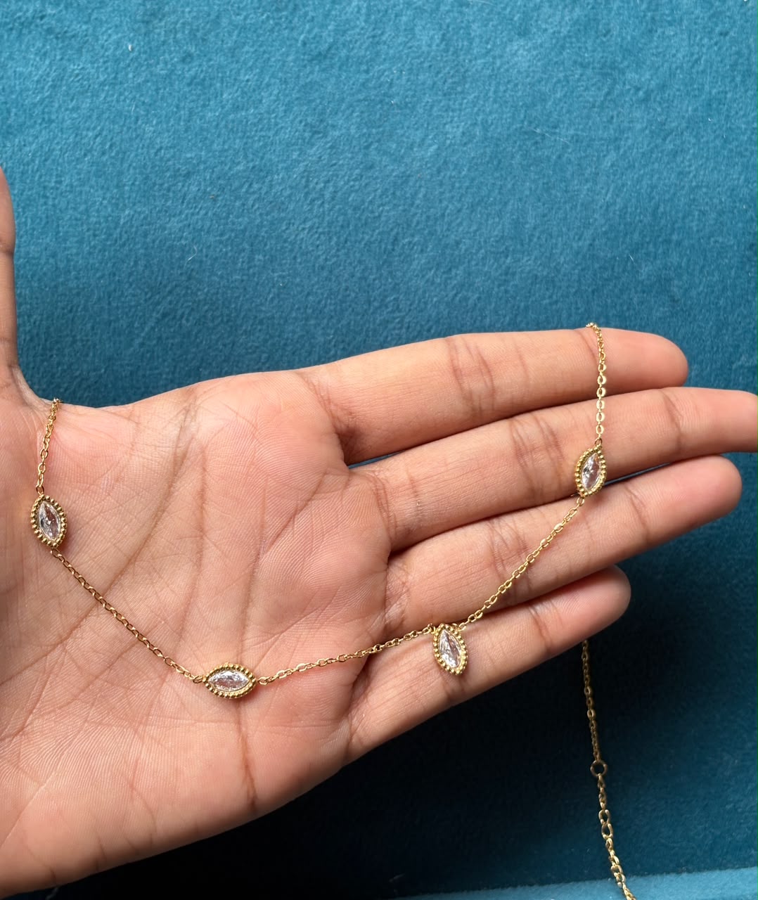 White charm chain - Image 1