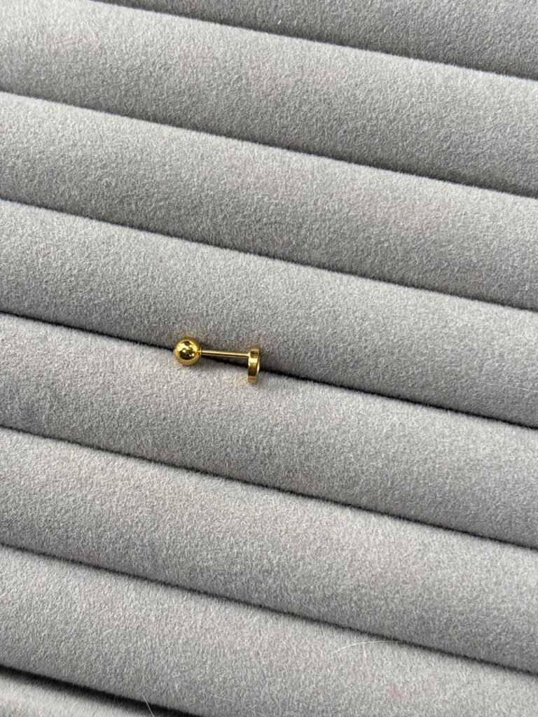Round disc stud men
