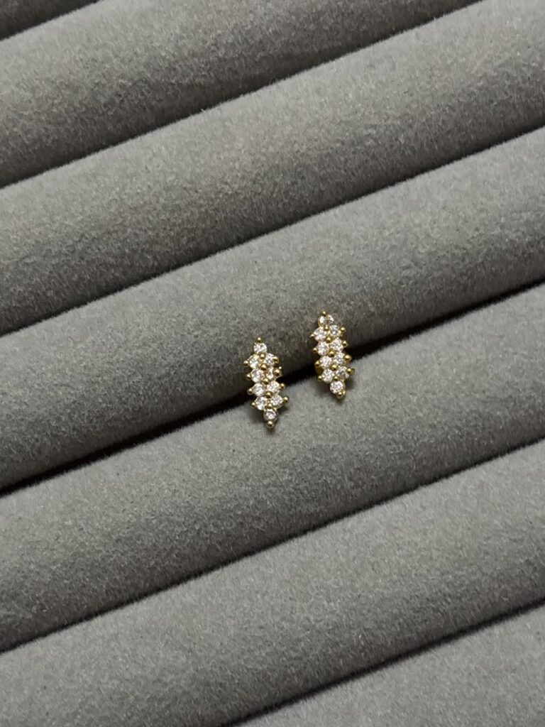 Cubic helic stud microplated