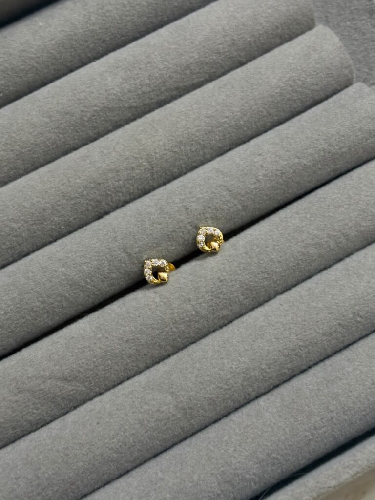 stone sparkling stud microplated