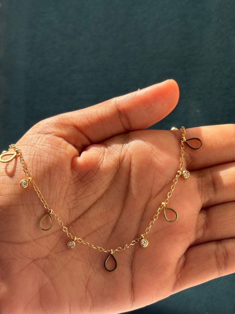Oval charm chain