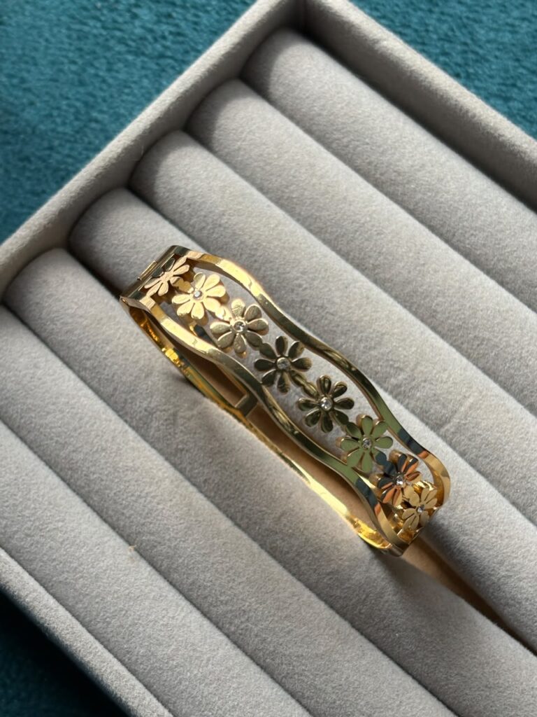 Anti-tarnish kada