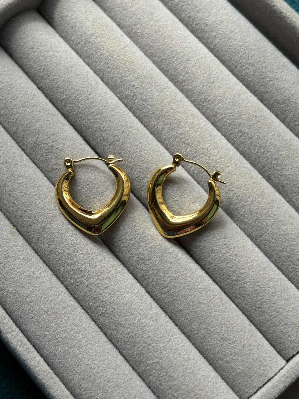 Hoop earrings - Image 1