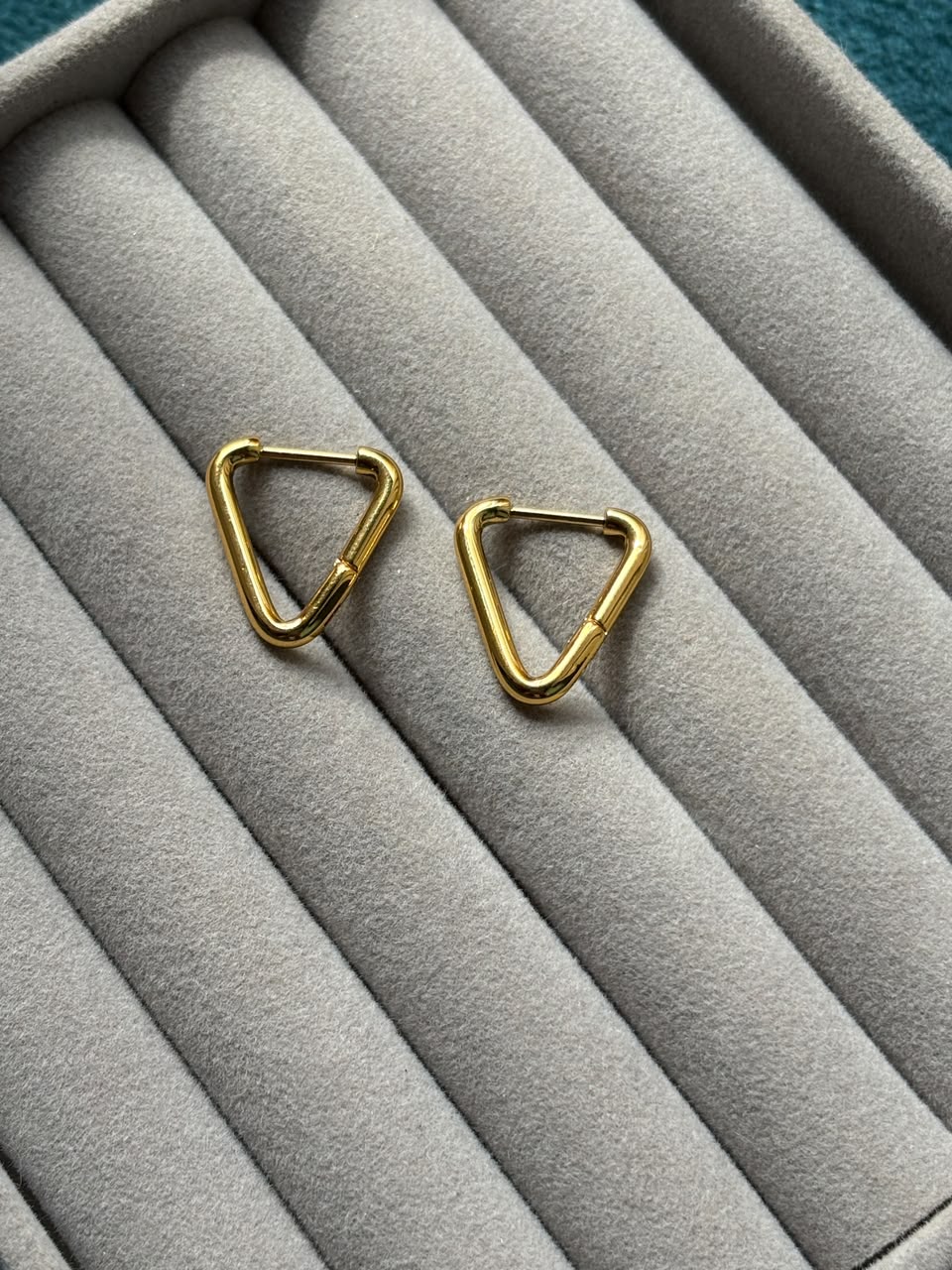 Hoop earrings - Image 1