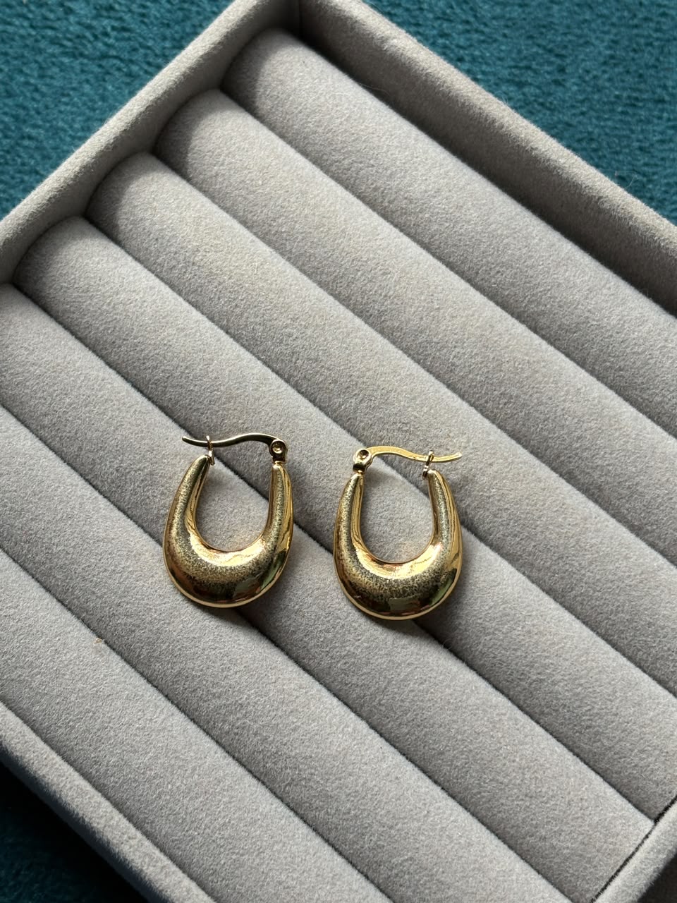 Hoop earrings - Image 1