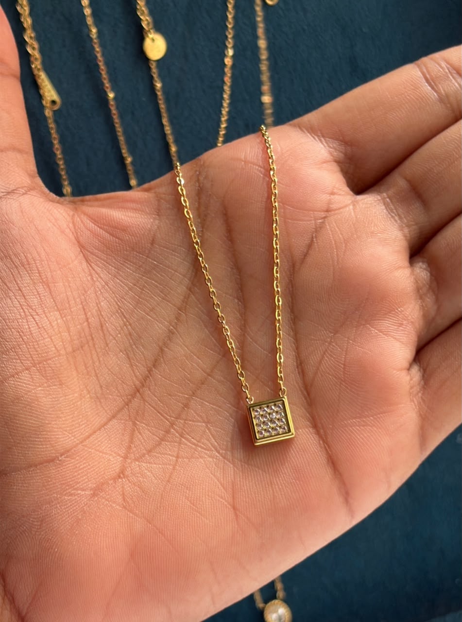 crystal bar pendant chain - Image 1