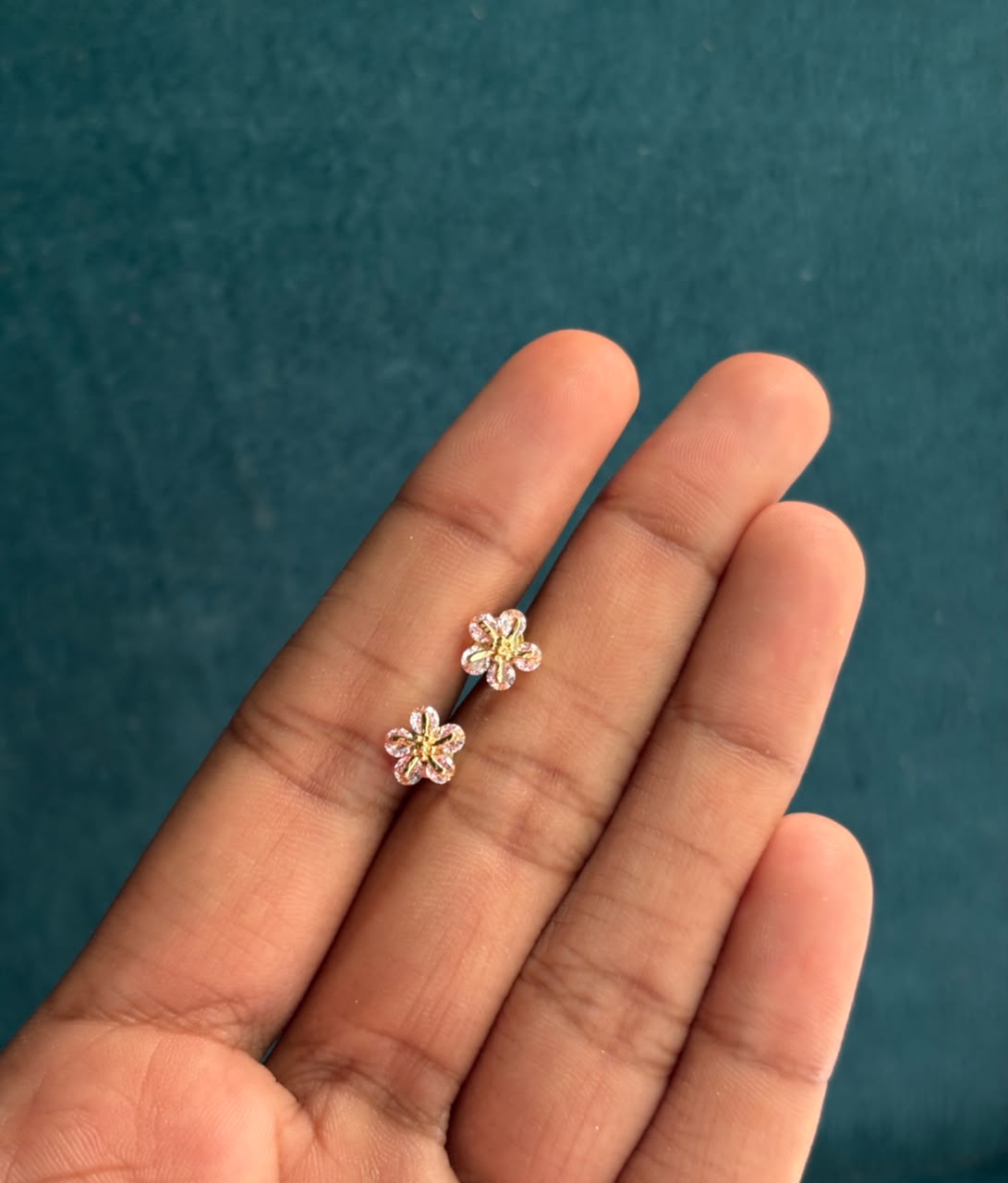 Pink flower stud - Image 1