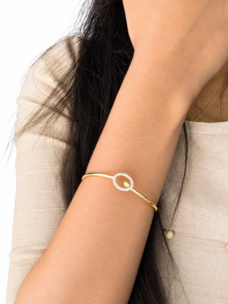 Openable microplated bracelet - CODE 101
